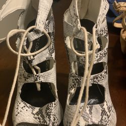 Heels 👠 Size 6