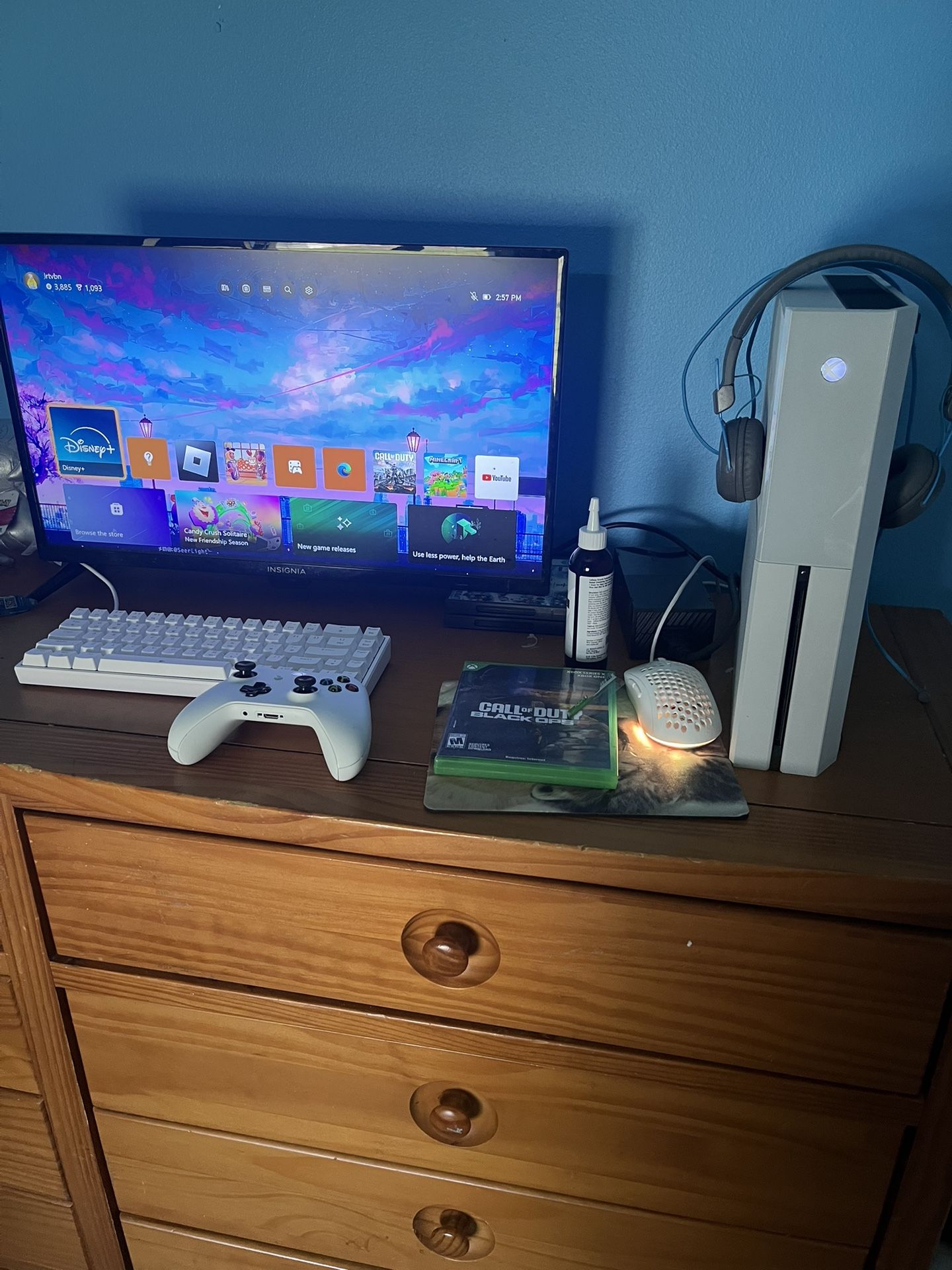 Xbox One 2016 Model White