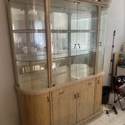 China Cabinet And Table 