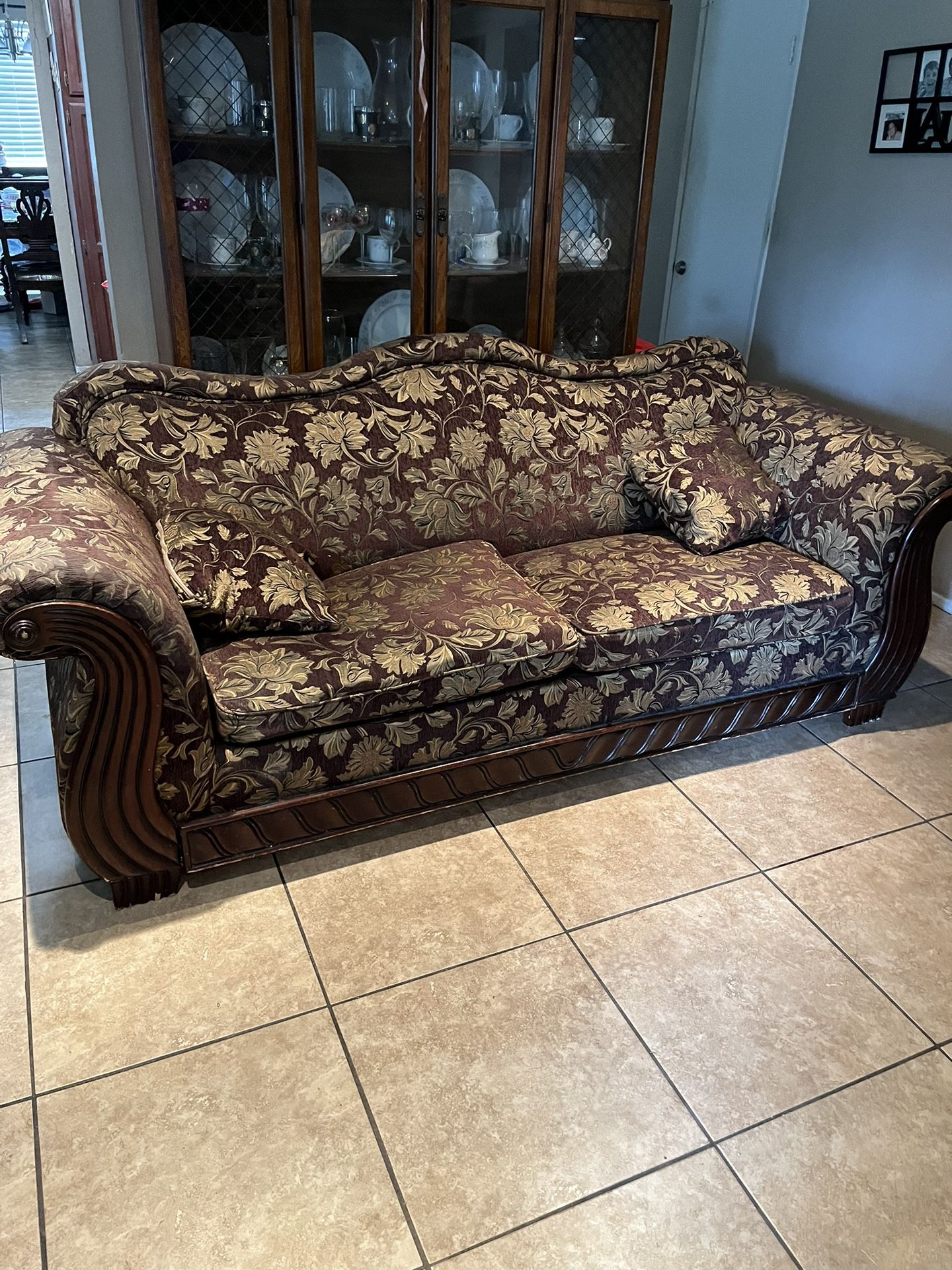 Couch set