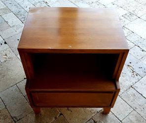 MID CENTURY MODERN CONANT BALL NIGHTSTAND

U