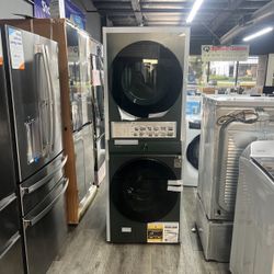 Samsung - Bespoke 5.3 cu. ft. AI Laundry Hub™ Ultra Capacity Single Unit Washer with AI OptiWash™ and 7.6 cu. ft. Gas Dryer in Satin Green