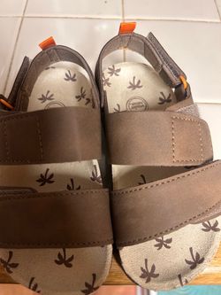 Wonder nation size 8 sandal