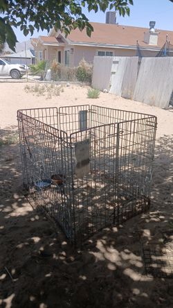 Jaula grande para mascotas masomenos 5'x4' algo pesada