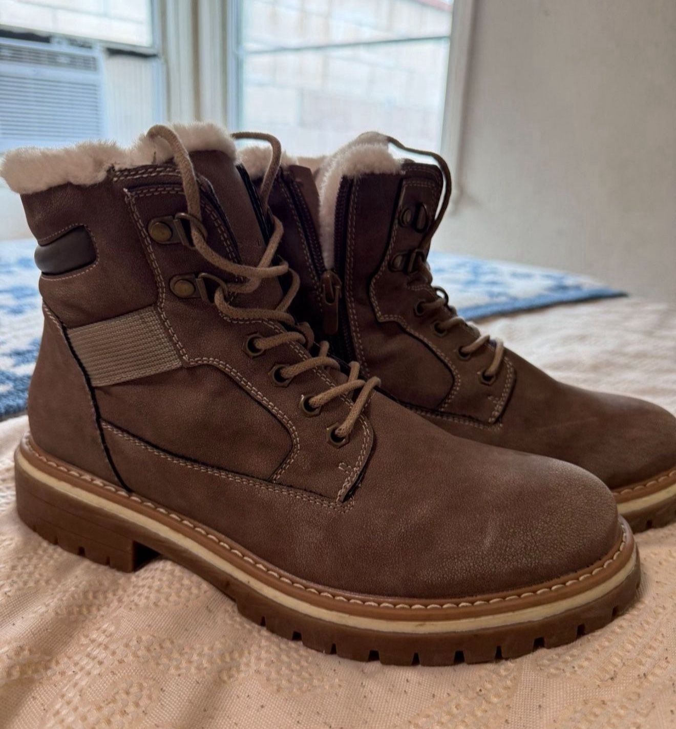 Women’s Hiking Boot