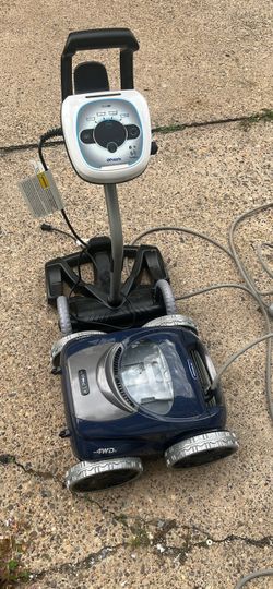 Polaris Alpha iQ 4WD robotic pool cleaner