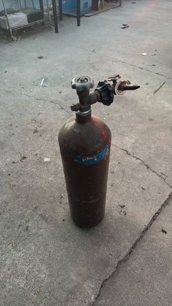 Balloon helium tank
