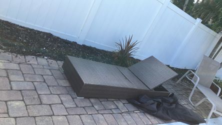 2chase loungers, wicker outdoor with cushions