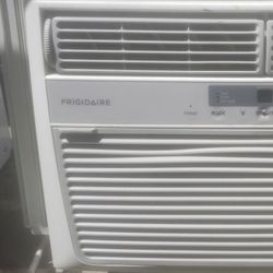 Frigidaire Window Air Conditioner 