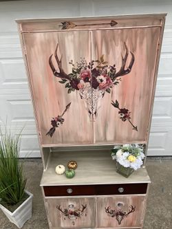 Beautiful hutch