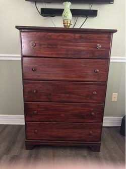 Solid Wood 5-Drawer Chest of Drawers – Rich Cherry / Walnut Finish