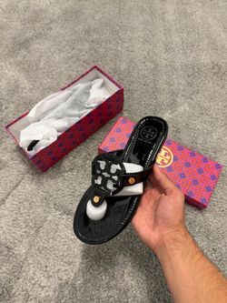 Women’s sandals