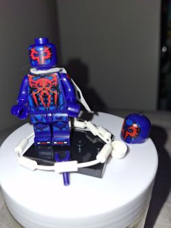 Marvel LEGO Minifigure with Accessories