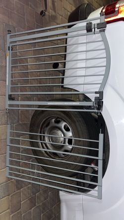 Dog gate / baby gate