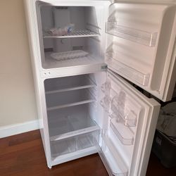 Fridge ( 10.1 cu.ft)