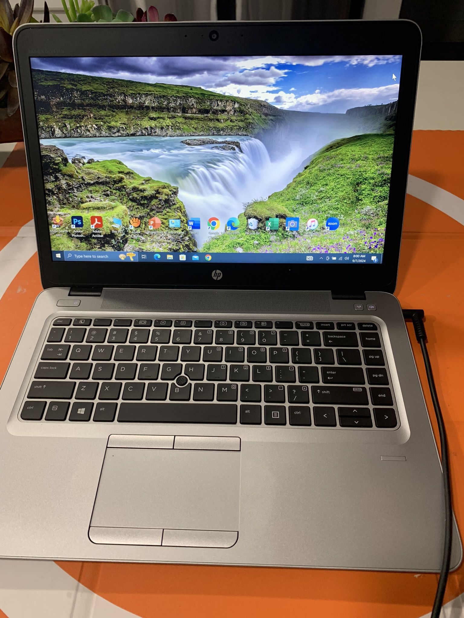 $175.00. HP MT MT43 Mobilthin Client . FULLY LOADED ADOBE ACROBAT MICROSOFT PHOTOSHOP ….( No credit Card Needs) 128.0 GB SSD 8.0 GB RAM .