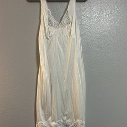 vintage Wonder Maid white lace nightgown full slip dress gown 36 medium