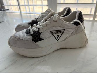 Guess sneekers size 7.5