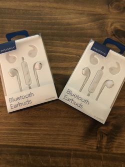 NEW WHITE BLUETOOTH INSIGNIA HEADPHONES 🎧 2x$23