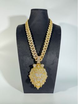White Gold Plated Cuban Link Chain with Iced Out Lion Head Pendant