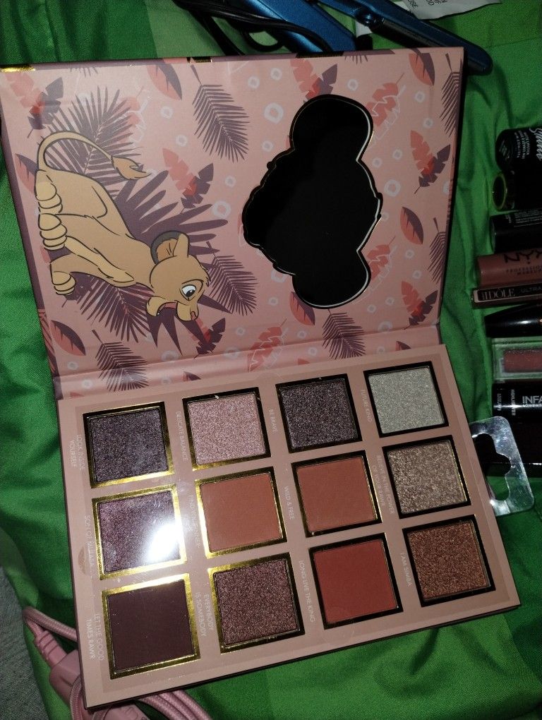 Lion Kind Pallet