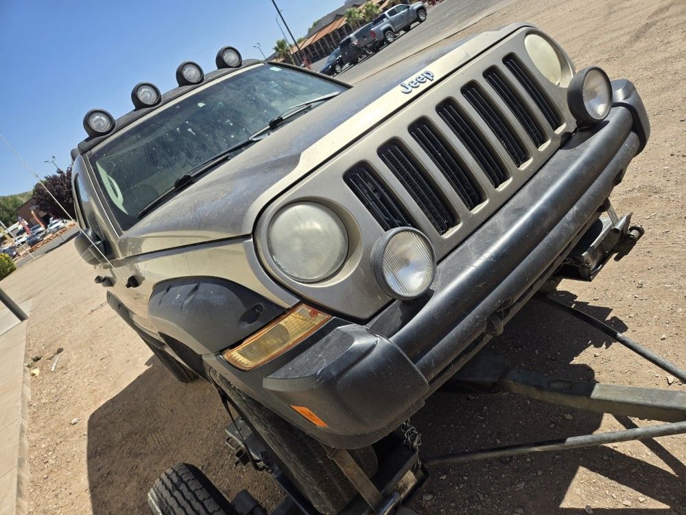 Jeep Liberty 2005 Parts