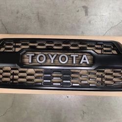 2022 Toyota Tacoma Grill