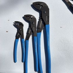 Set a three channel locks brand new