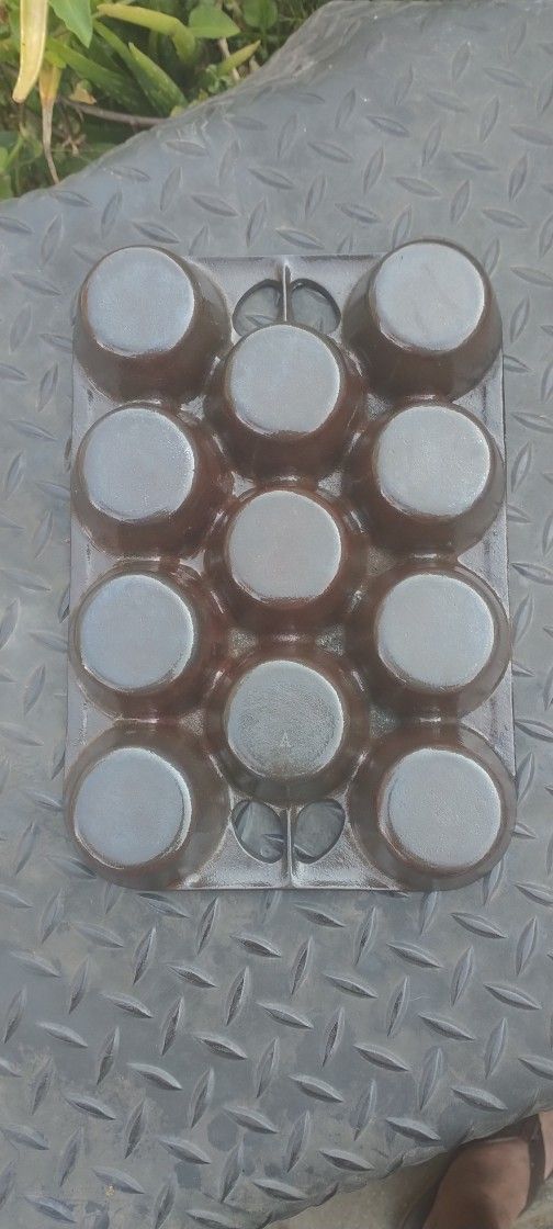 Unmarked Wagner Cast Iron Muffin Pan