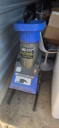 Chicago Electric 2.5 HP Wood Chipper / Shredder