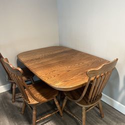 Kitchen Table/ Dining Table With 6 Chairs 