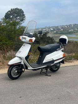 2000 Yamaha Riva 125cc Moped