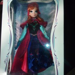 LIMITED EDITION DISNEY COLLECTOR DOLL