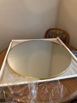 30 Inch Round Wall Mirror with Gold Frame