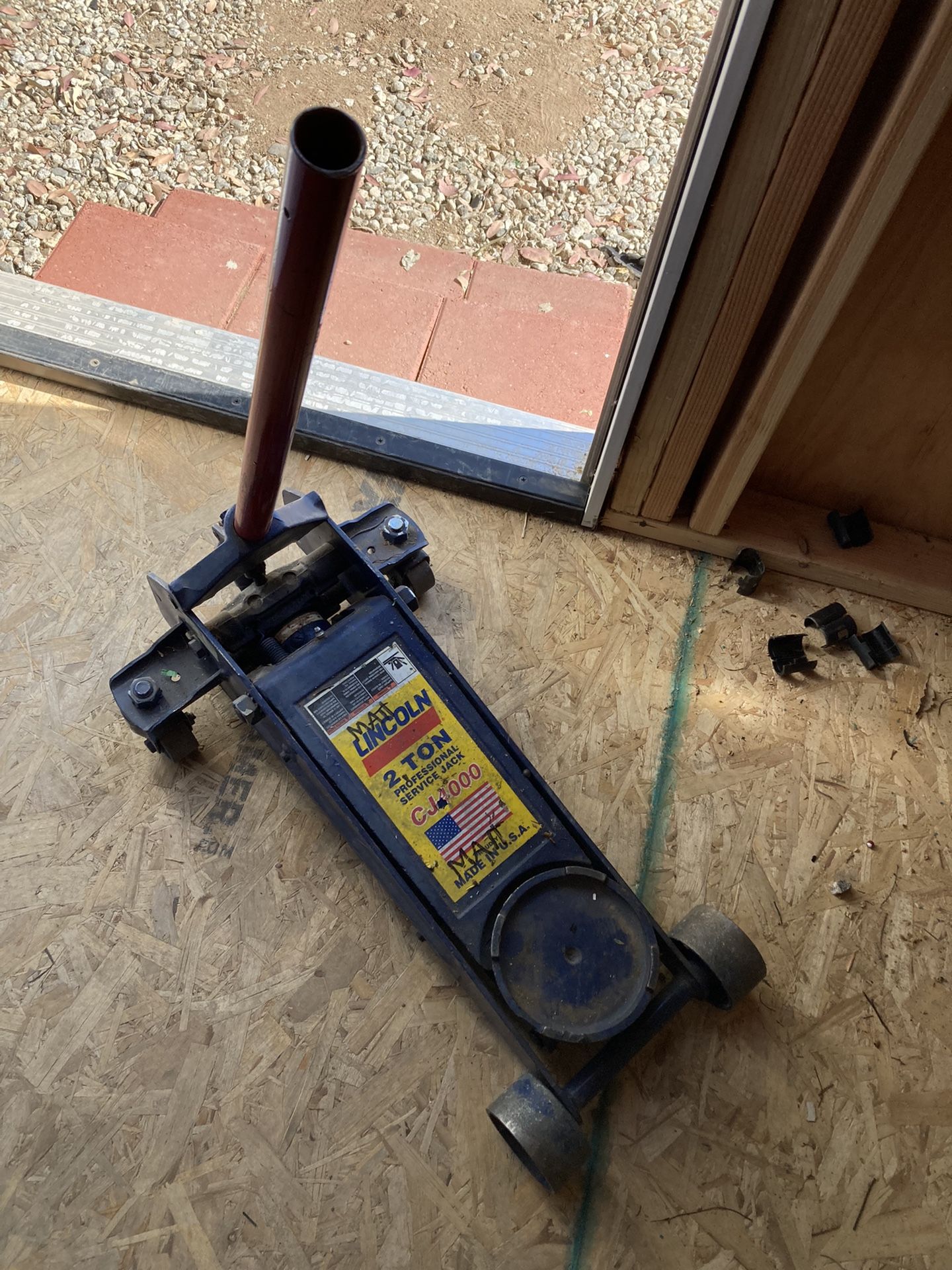 Lincoln 2 Ton large Floor Jack for Sale in Oak Glen, CA OfferUp