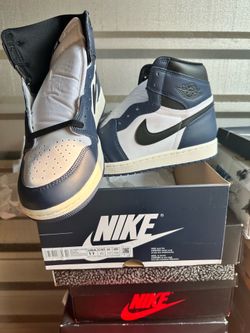 Nike Air Jordan 1 Retro High OG 'Midnight Navy'  Men 11