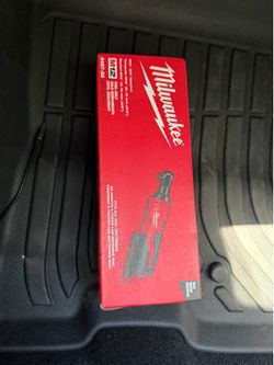 Milwaukee M12 3/8 Ratchet