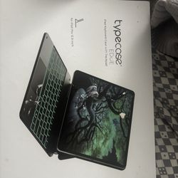 Type Case Edge iPad Keyboard With Trackpad 