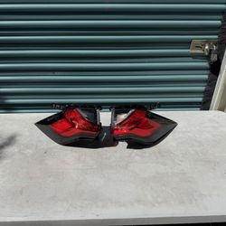 2019 2020 2021 2022 2023 2024 2025 Toyota RAV4 LEFT RIGHT  Outer Tail Light OEM