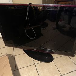 Samsung 50’ Smart Tv On Rotating Stand