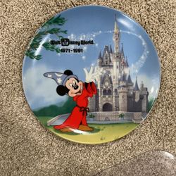 Walt Disney World Salute to the Parks Collector Plate 1(contact info removed) Mickey Mouse