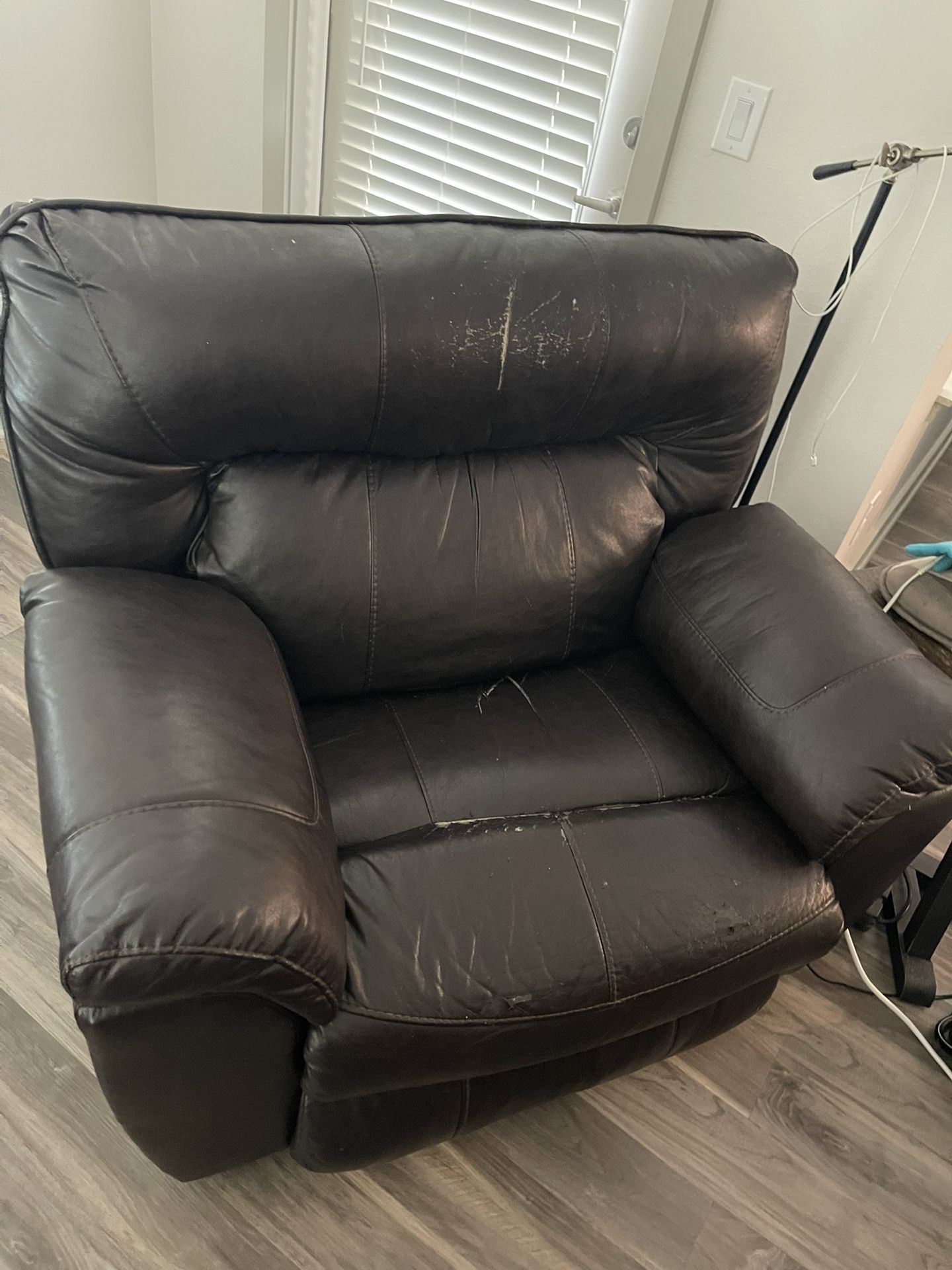 Extra Large Recliner