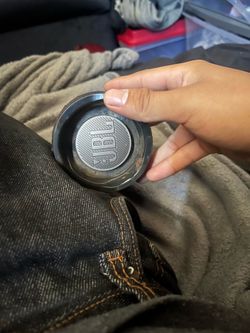 JBL charge 4