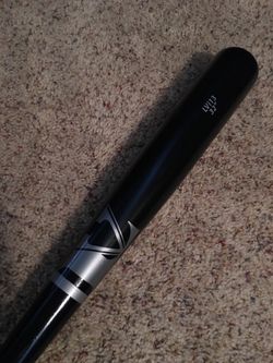 Near new LeHigh Valley bat company 32 inch maple baseball bat pro ink dot