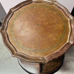 Chippendale, Round Planter Pie Crust Table, Wine Table , Inlaid Decorative Leather Top, Vintage