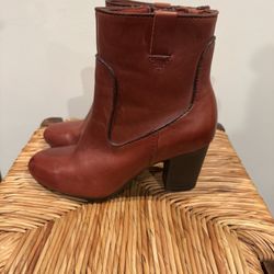 Clarks Women's Heeled Boots - Rich Brown size 7
