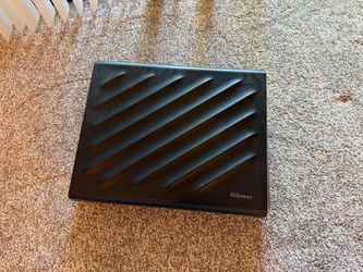 Computer Adjustable Foot Rest