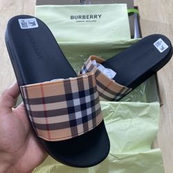 Men Burberry Slides 