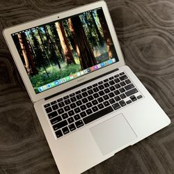 2015 13.3"inch Intel Core i5 MacBook Air Laptop, 8GB RAM, 128GB SSD. macOS Sequoia 15.7.2 Installed