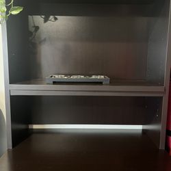 File Cabinet with 2 Shelves 